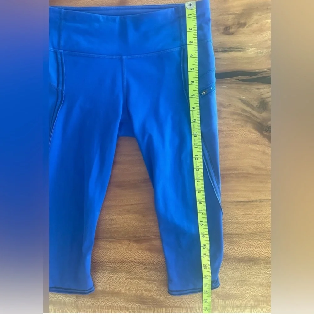 LULULEMON Cropped Blue Leggings